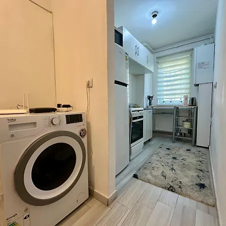 Apartment Londof Apartments- New Center *